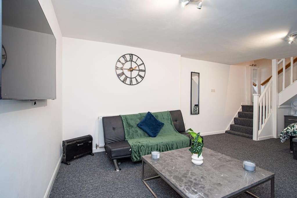 Watford Central Serviced Apartments Ngoại thất bức ảnh