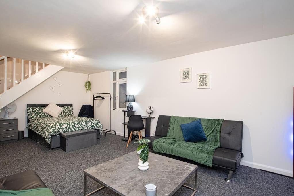 Watford Central Serviced Apartments Ngoại thất bức ảnh